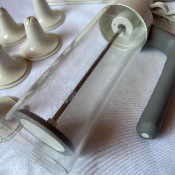 THE PAMPERED CHEF Easy Accent Decorator No. 1778 Cake Cooking Cookies Cream Ici - Picture 6 of 6